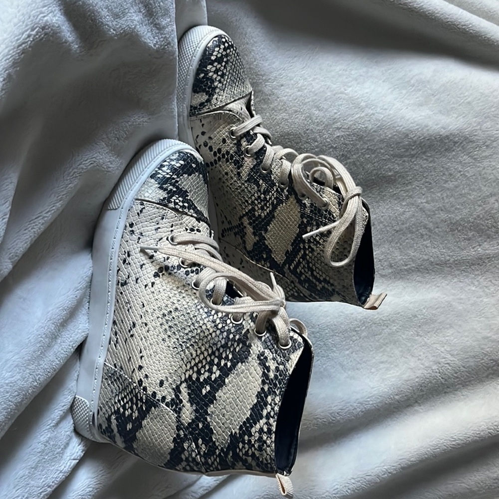 Steve Madden snakeskin sneaker boot shoe